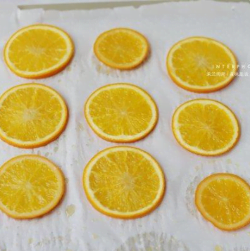 香橙磅蛋糕，甜橙加入到蛋糕中，讓雞蛋蛋糕變的清香無比